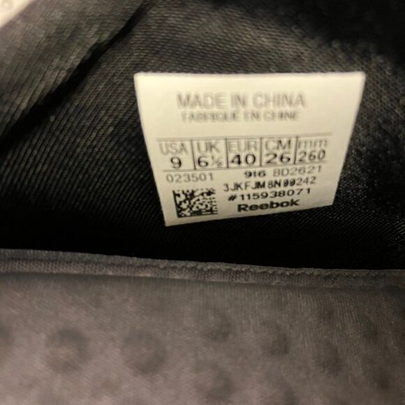 REEBOK 9 Unisex Black Sneakers - Picture 2 of 9